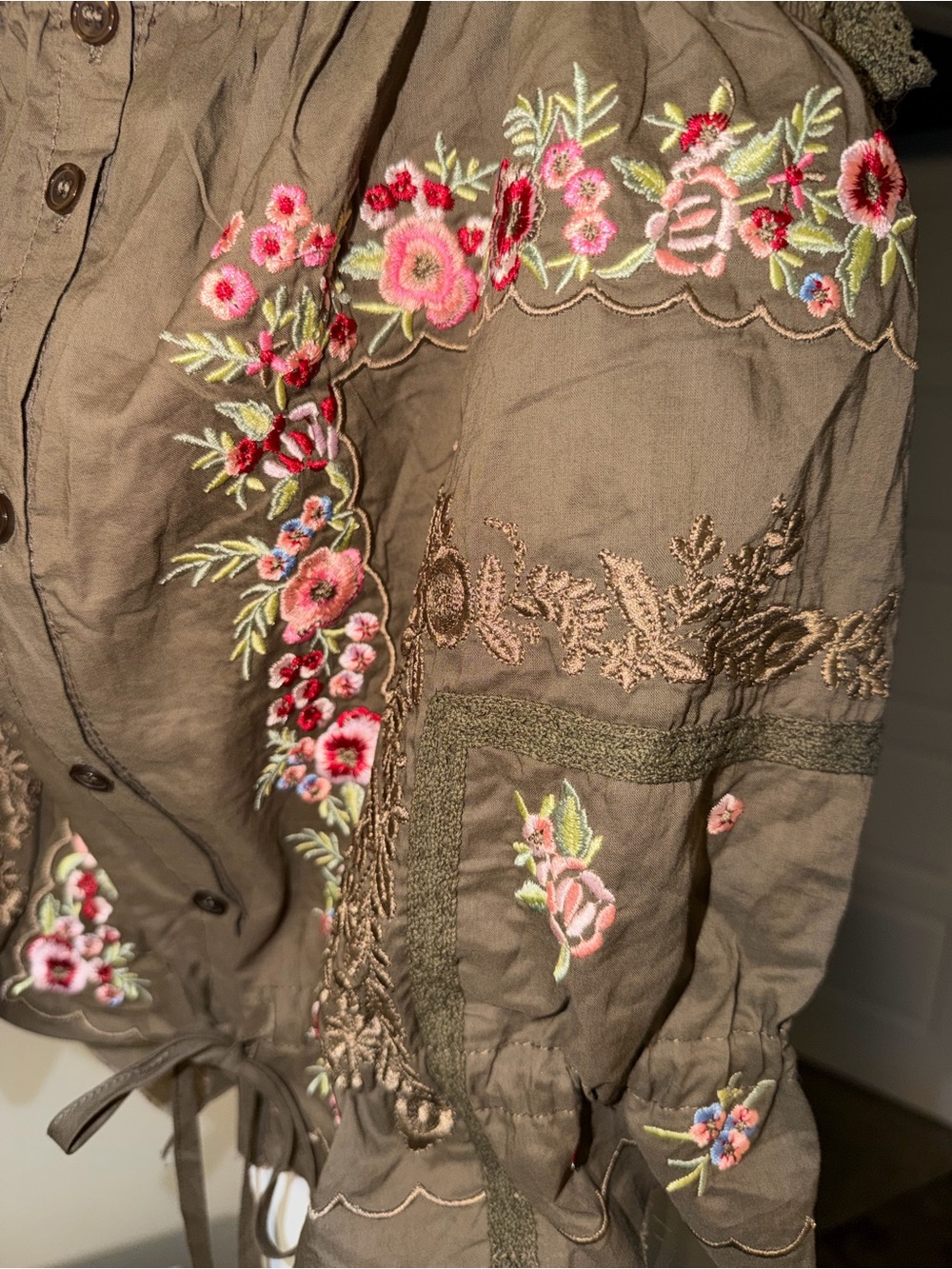 POL Embroidered Floral Button Front Cami Tank Top Boho NWOT Cottagecore - Picture 6 of 9